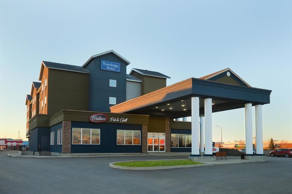 Travelodge Hotel By Wyndham Weyburn Exterior foto